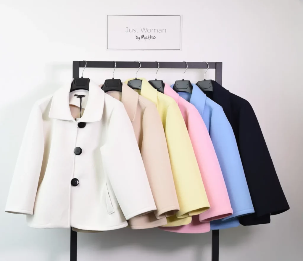 Just Woman by Matteo Carmiano jas beige