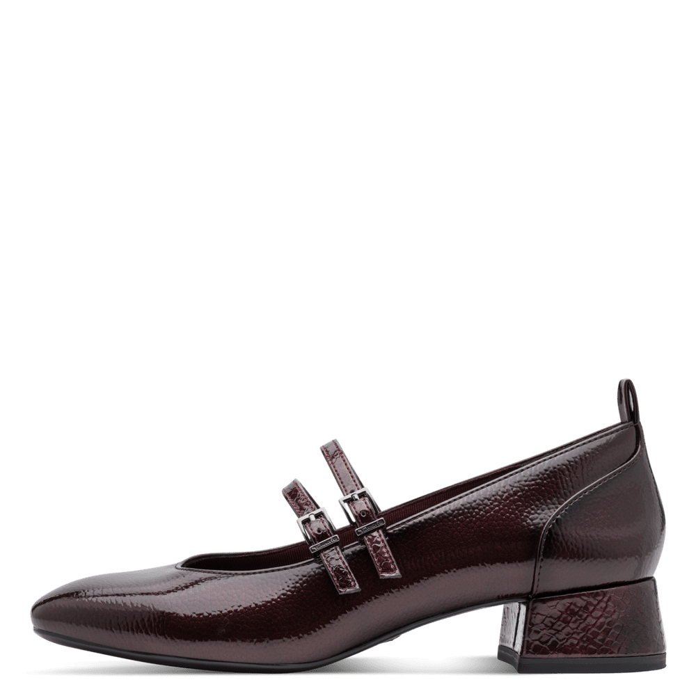 Tamaris bordeauxrode pump laklook en een blokhak merlot comb